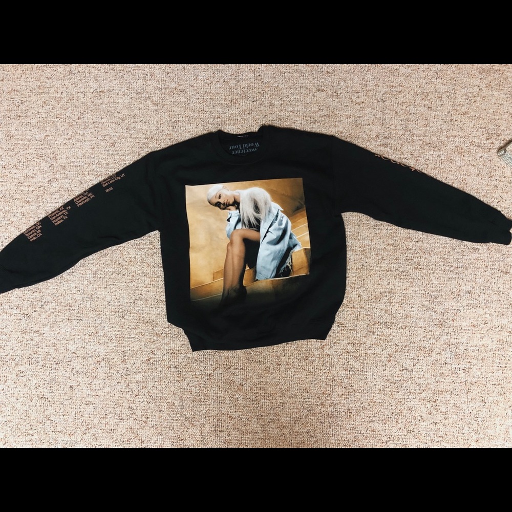 Ariana Grande Sweetener Merch Staircase Crewneck M